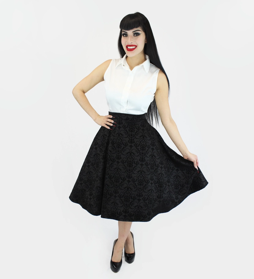 Black pleated midi skirt with pockets front view