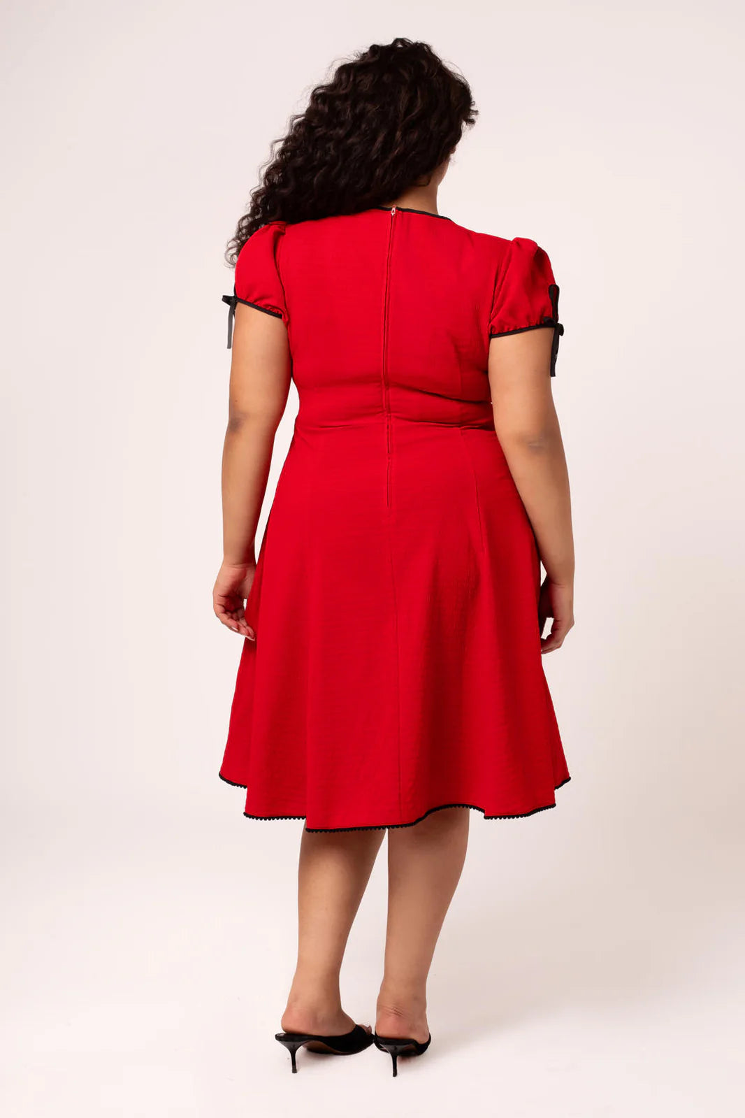 Robe mi-longue évasée Hell Bunny Casey Rouge Années 50