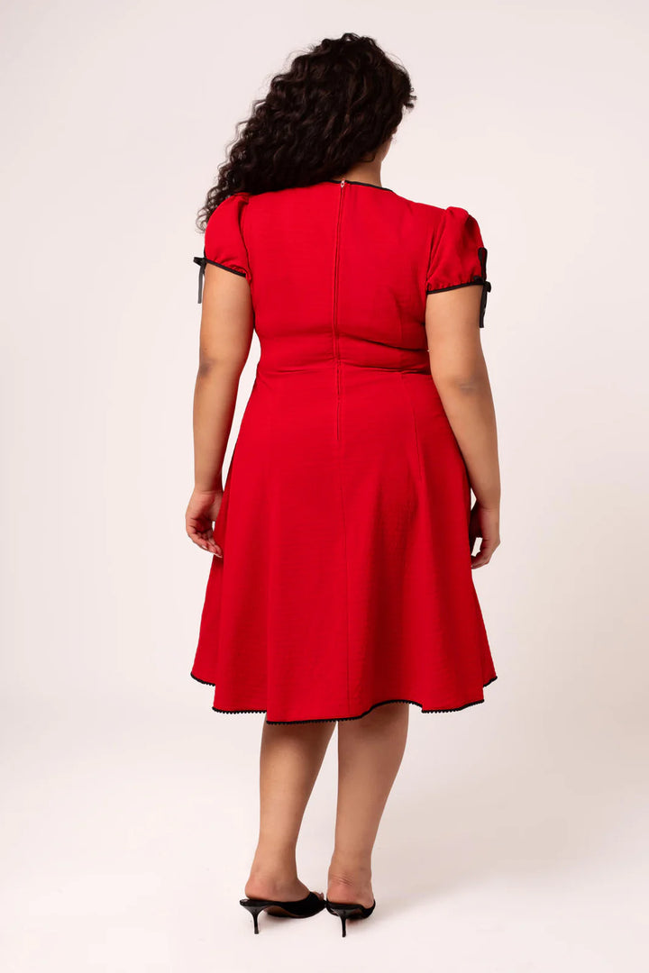 Robe mi-longue évasée Hell Bunny Casey Rouge Années 50