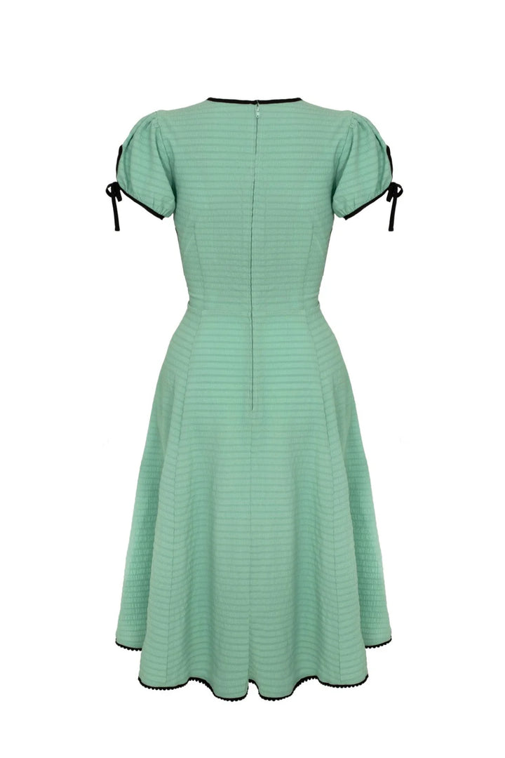Robe midi Hell Bunny Casey vert menthe des années 50, coupe cœur
