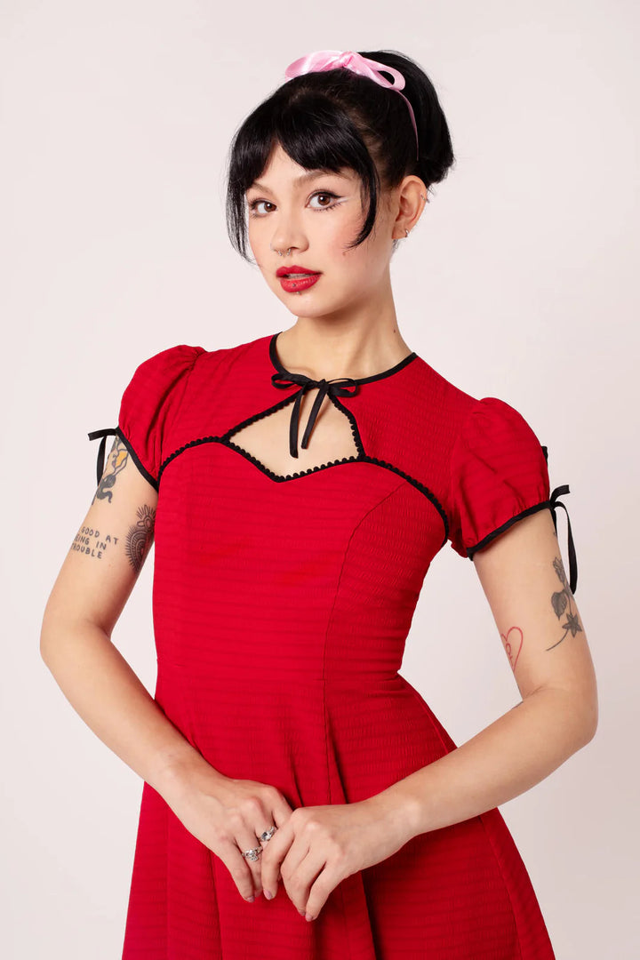 Robe mi-longue évasée Hell Bunny Casey Rouge Années 50
