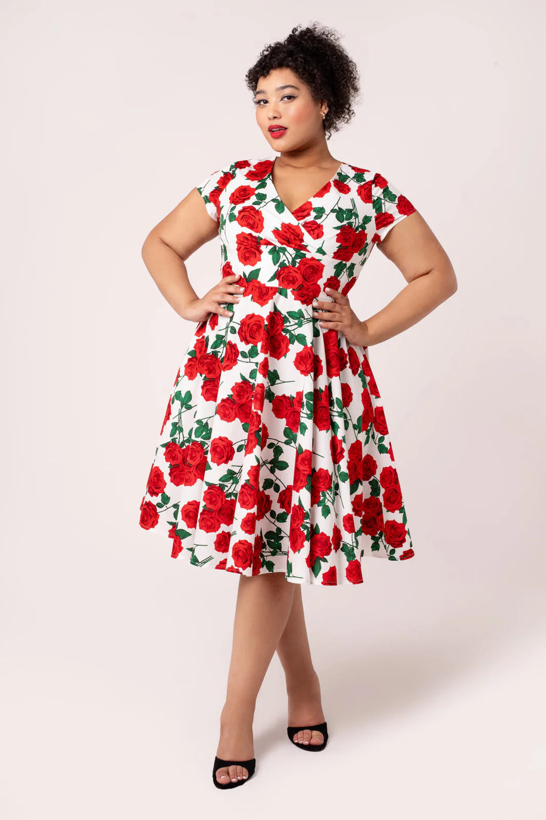 Robe Hell Bunny Dolce Vita Red Rose années 50