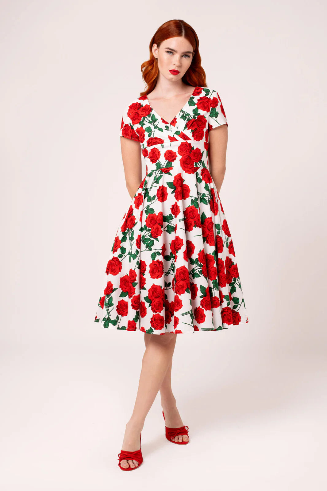 Robe Hell Bunny Dolce Vita Red Rose années 50