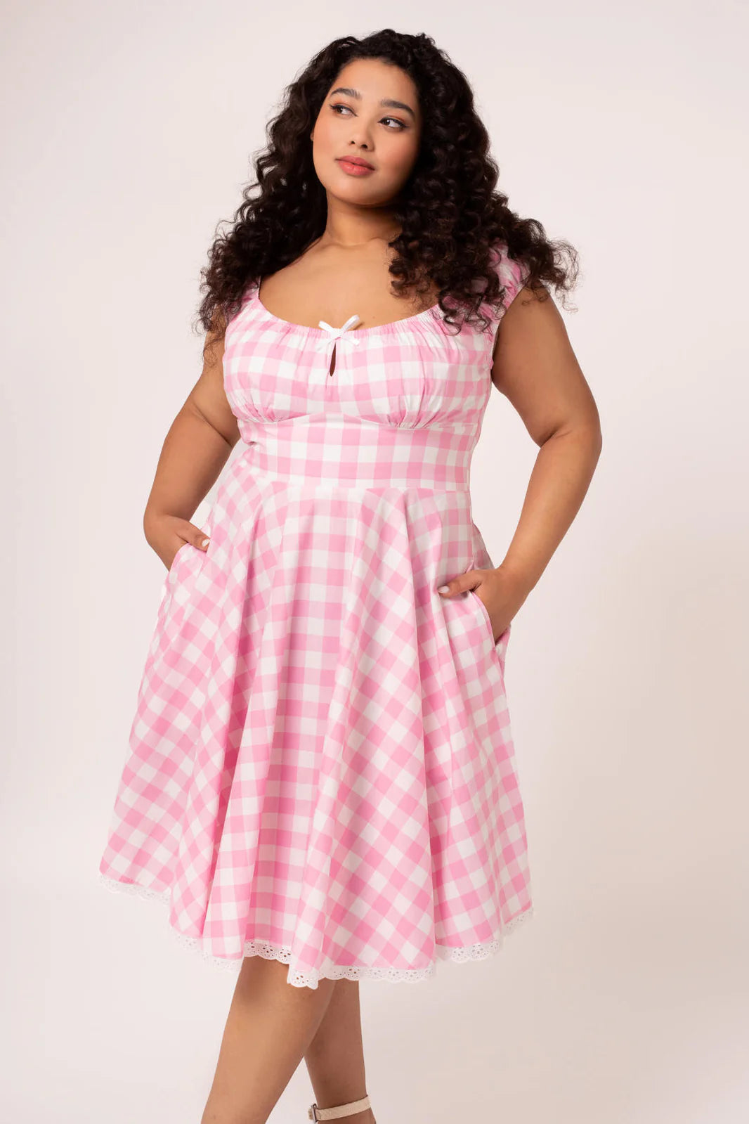 Robe midi Hell Bunny Cindy en vichy rose, style années 50