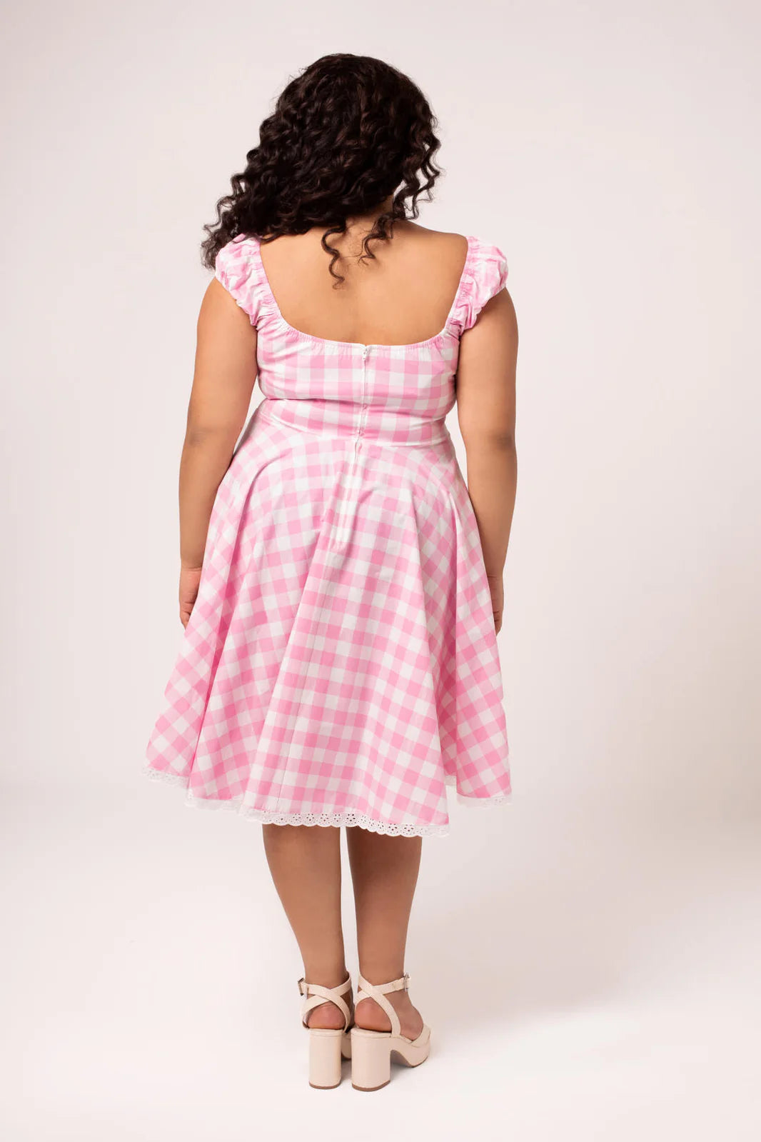 Robe midi Hell Bunny Cindy en vichy rose, style années 50