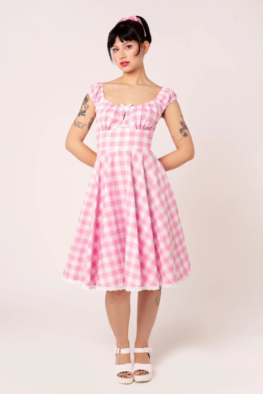 Robe midi Hell Bunny Cindy en vichy rose, style années 50