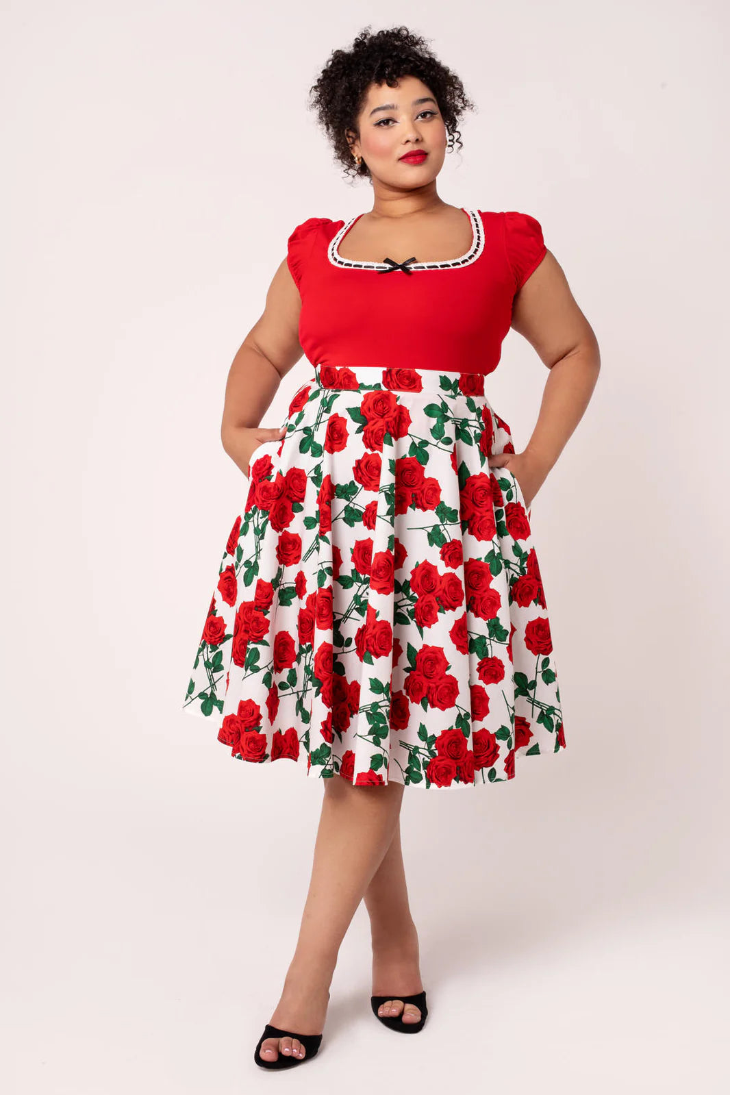 Hell Bunny Dolce Vita Rose Print Circle Skirt – Black Vintage 50s Skirt