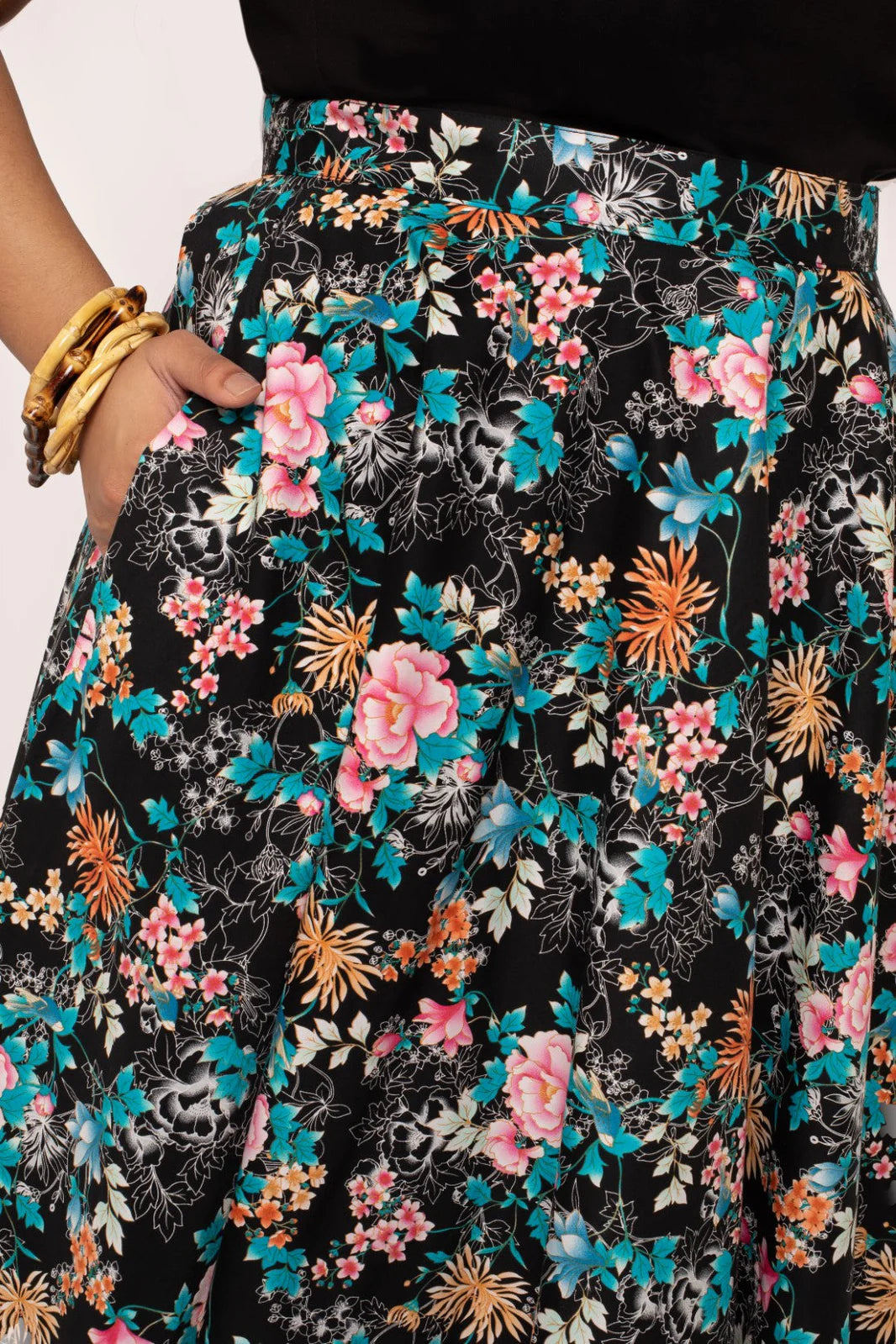 Hell Bunny Umi Floral Circle Skirt – Black 50s Vintage Skirt