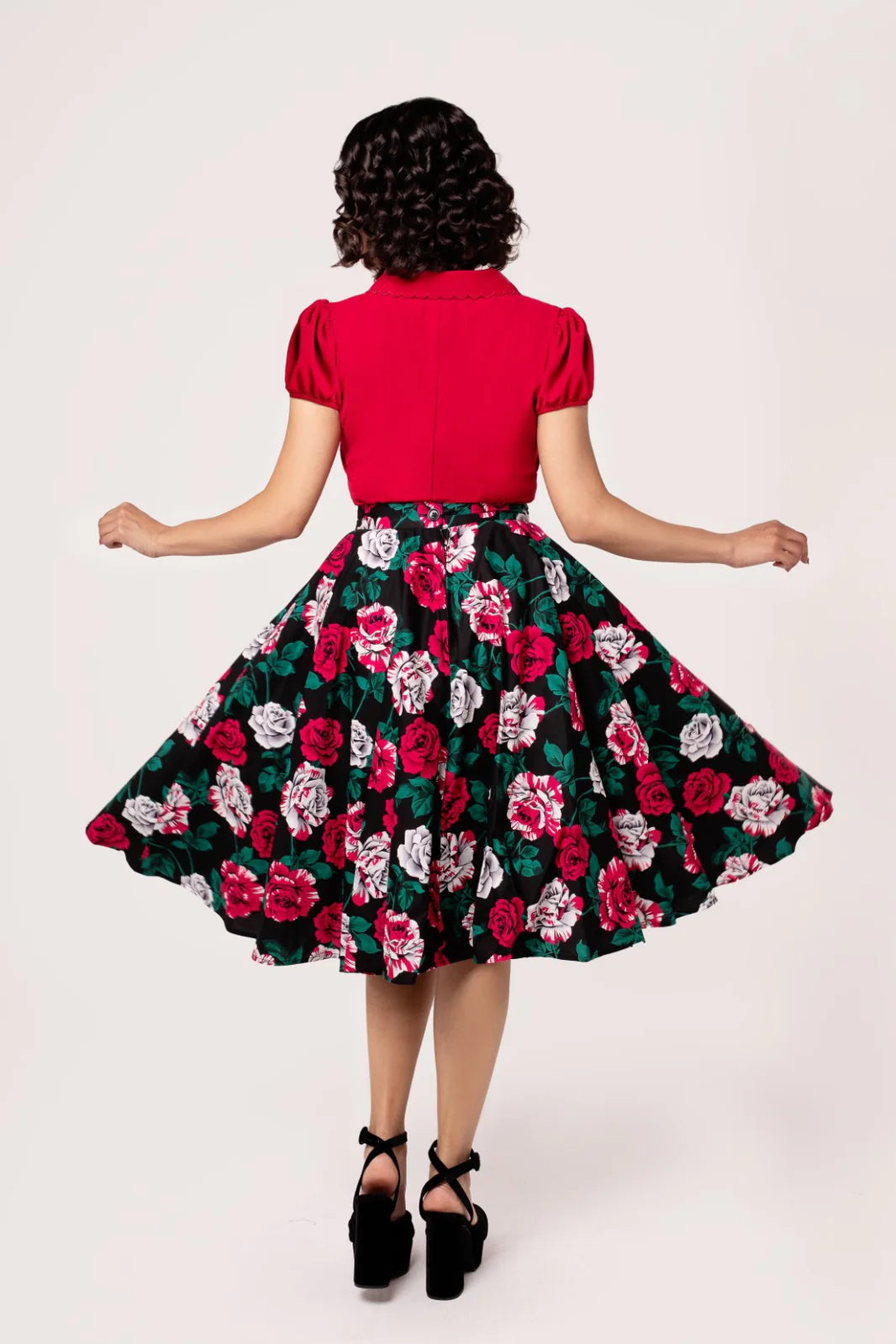 Hell Bunny Paint Me Roses Circle Skirt – Black 50s Vintage Rose Skirt