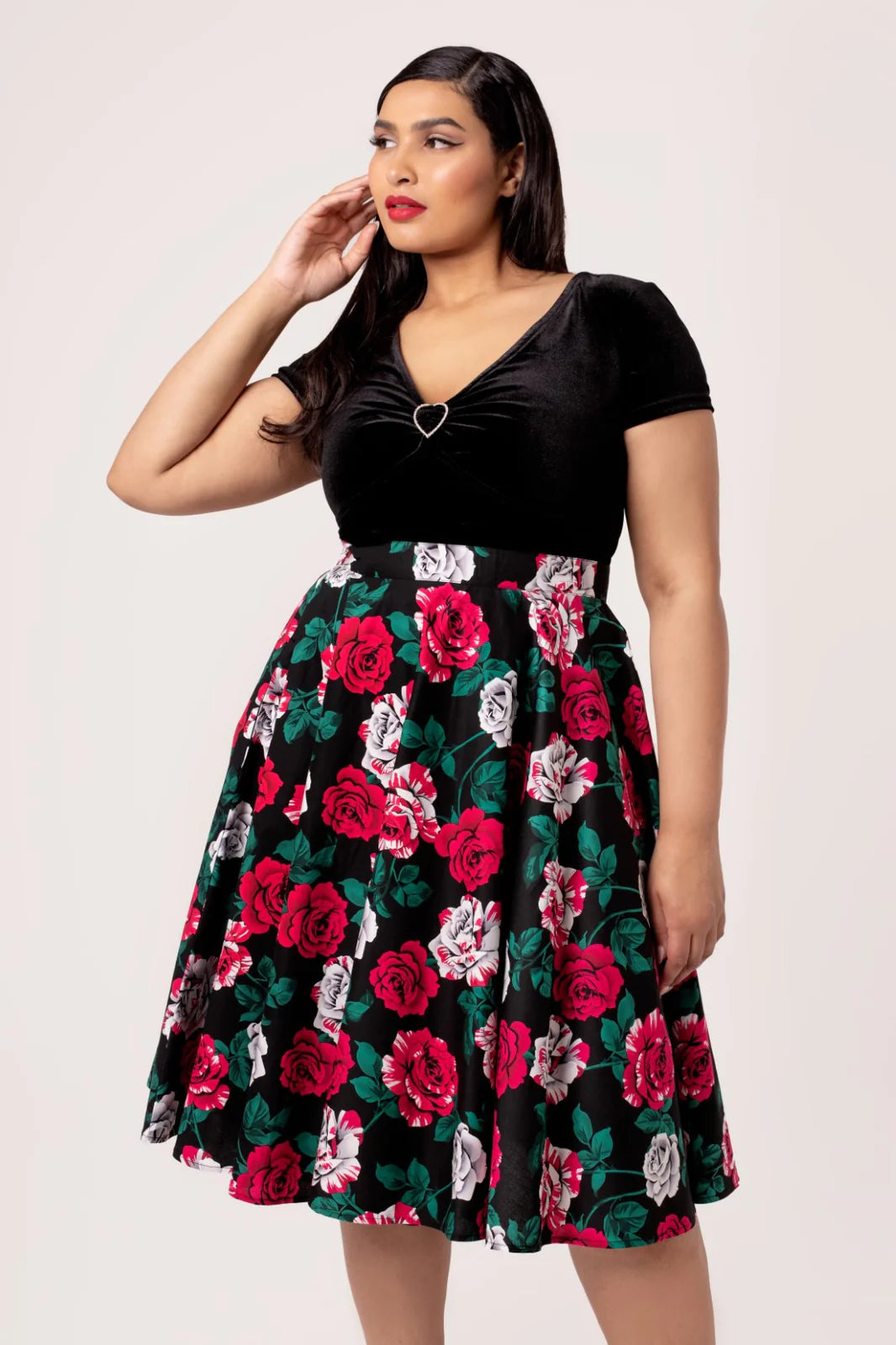 Hell Bunny Paint Me Roses Circle Skirt – Black 50s Vintage Rose Skirt