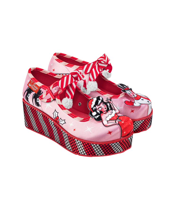 Hot Chocolate Design – Betty Claus Platform
