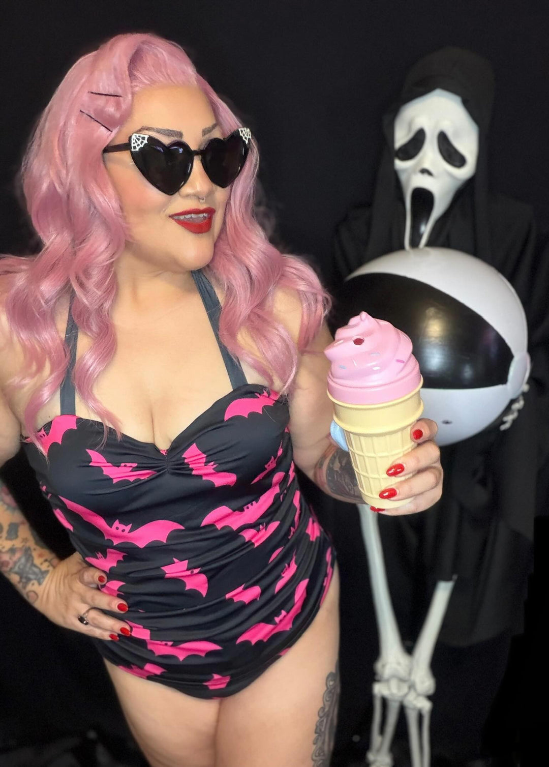 Black and pink bat print retro one-piece swimsuit