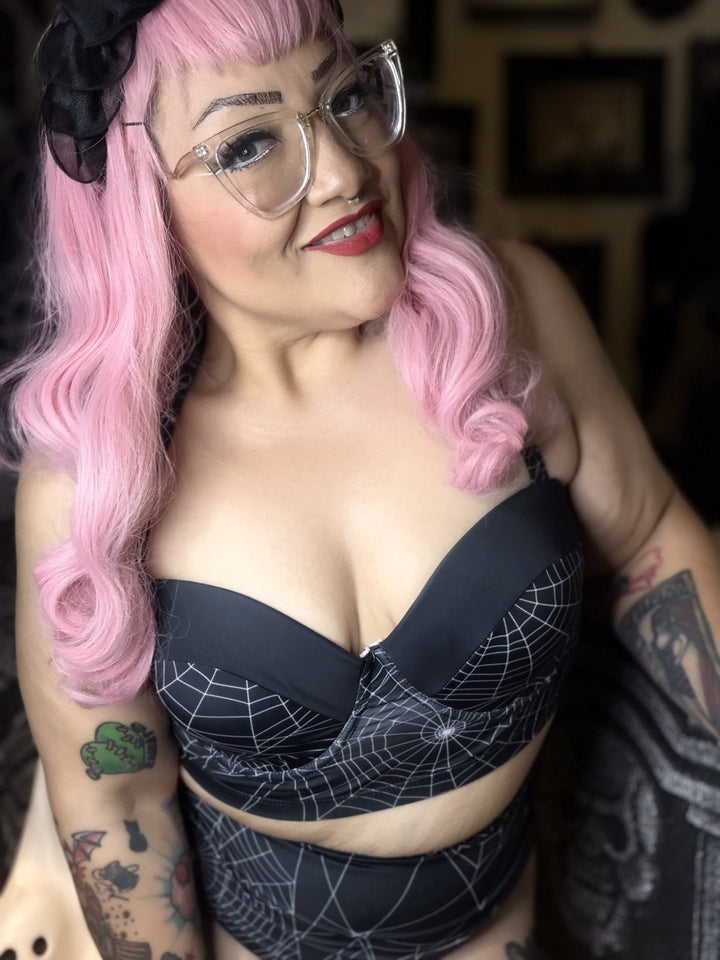 Close-up of the supportive Spiderweb underwire bikini top