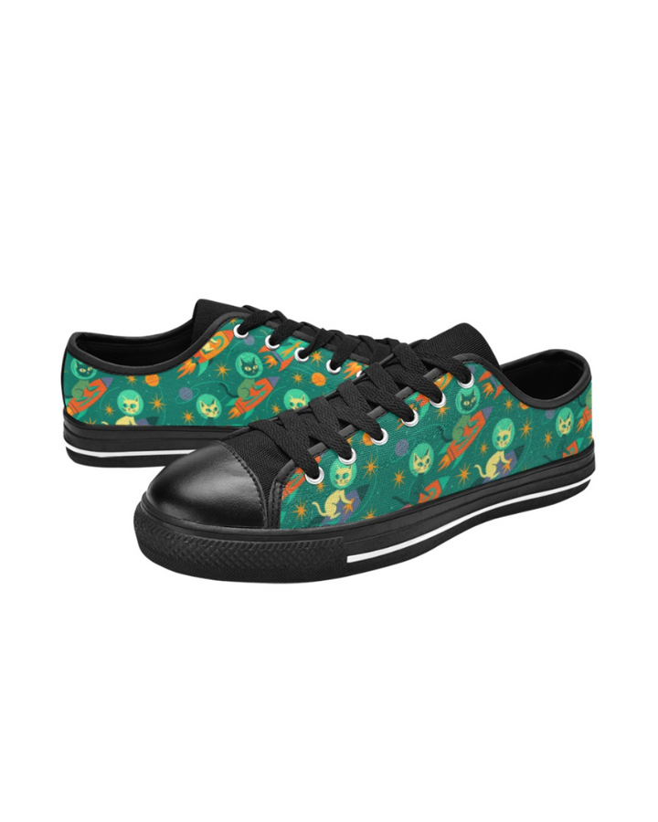 Rocket Cats Kids Sneakers(B) featuring retro space cats in bubble helmets and rocket ships on a green canvas.